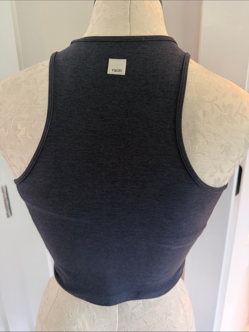 Vuori Dark Charcoal Ribbed Crop Tank Top